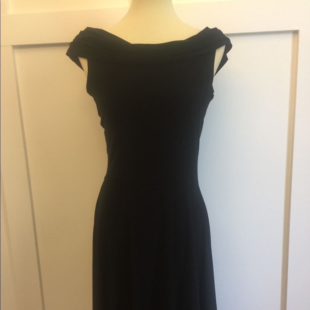 Ladies Black off-the-shoulder Dress (size M)
